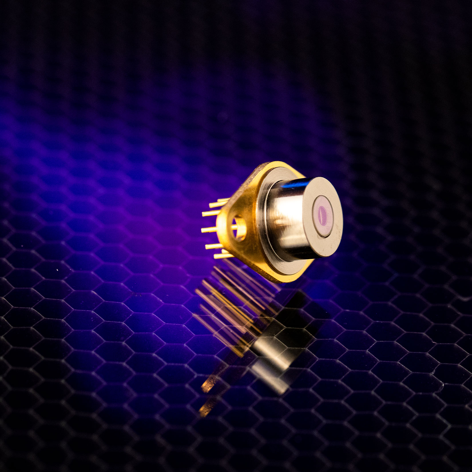Nanoplus Laser wird bei Fotoshoot in Szene gesetzt